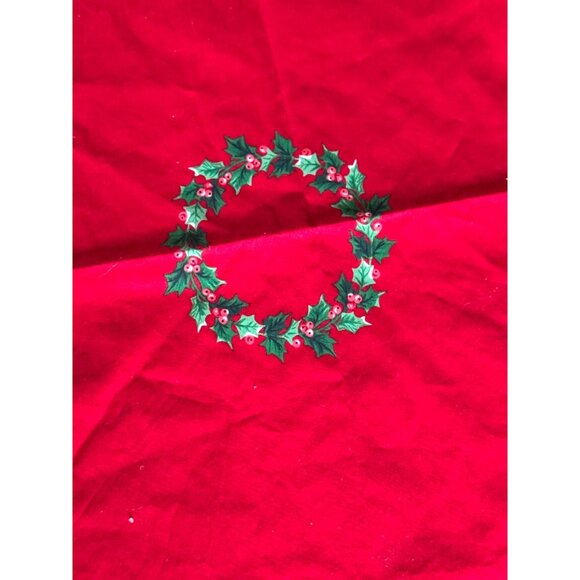 Quilted Christmas Tree Skirt/ Round Table Cloth Cardinals & Holly Wreath - Picture 4 of 9
